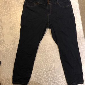Dark wash stretch jeans